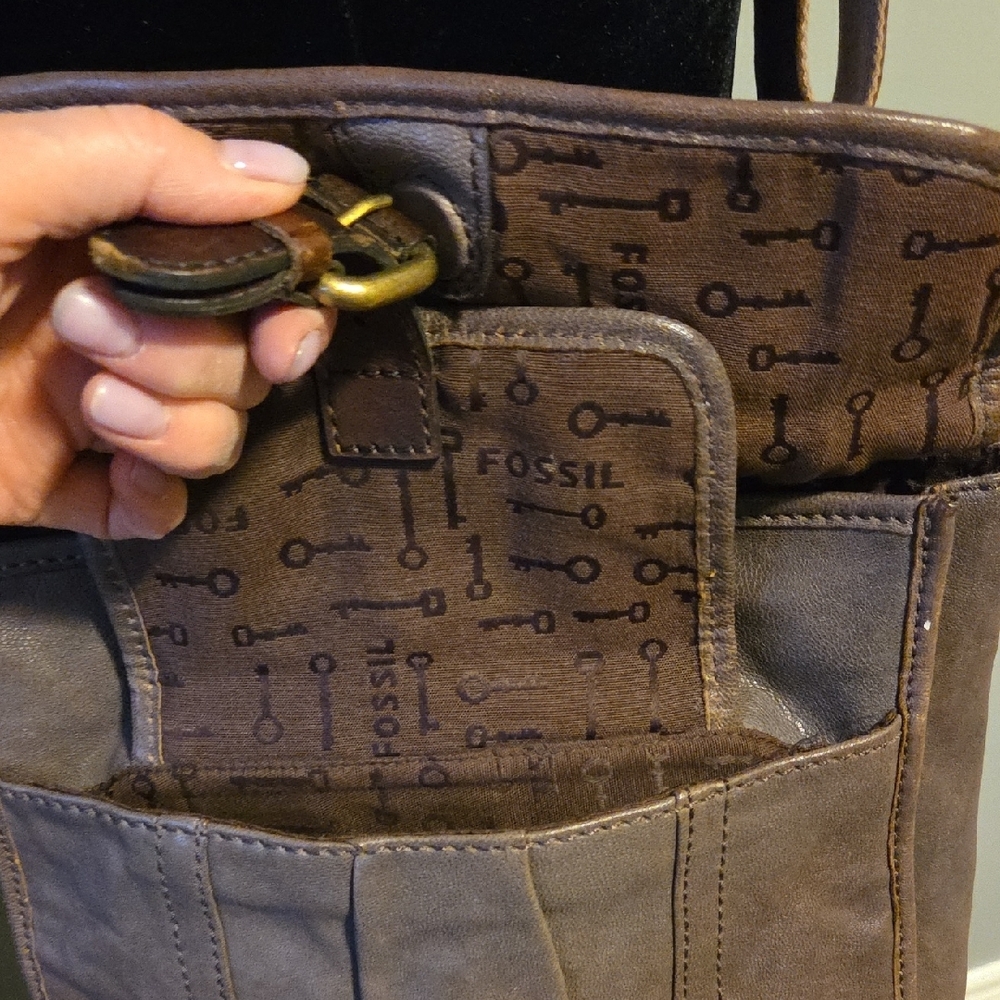 Fossil LONG LIVE VINTAGE 1954 Crossbody Messenger Bag - Picture 8 of 10